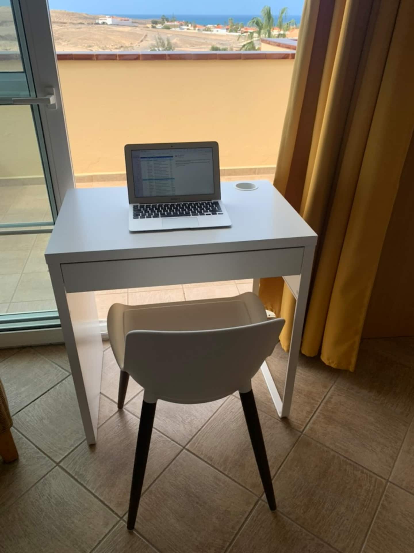 Desk in the double bedroom